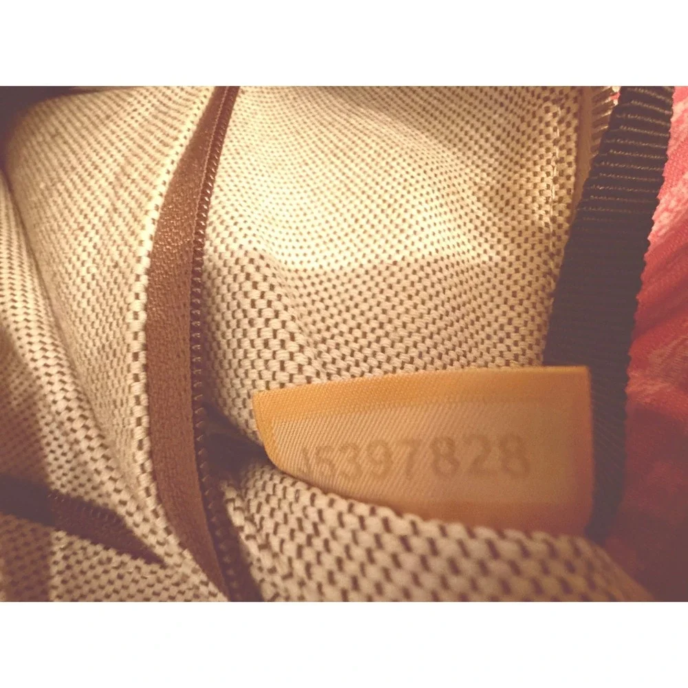 Dooney & Bourke‎ Vintage Cream Pebbled Leather Hobo Shoulder Bag Gold Hardware